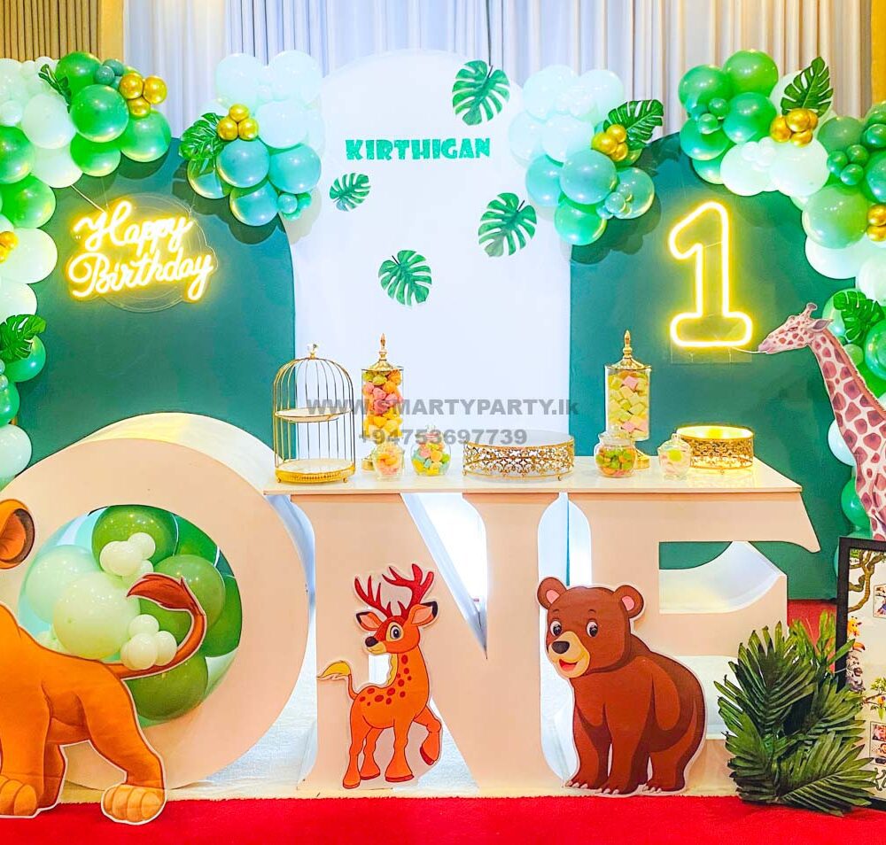 Wild Theme with One Table Three Arch